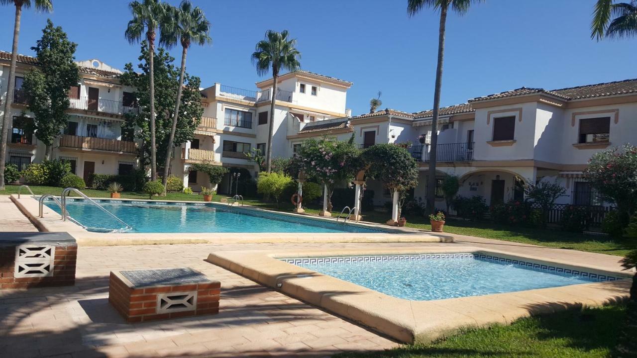 Ricky'S Village El Patio Denia Exterior photo